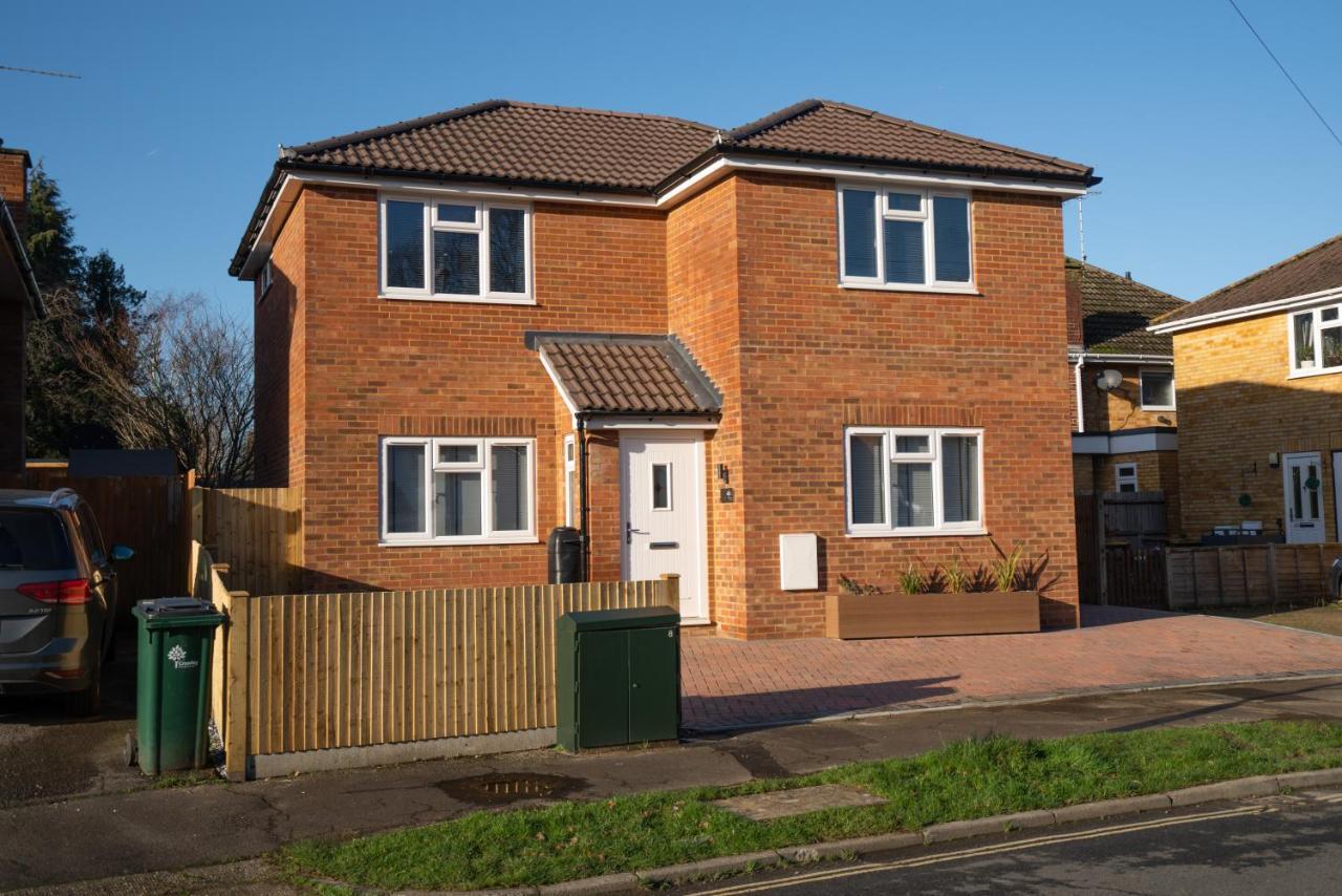 Mill Road Ground Floor Apartment Crawley  Exterior photo